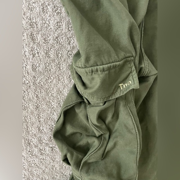 Aritzia TNA New Supply Cargo Pants - size 10 - Picture 4 of 7